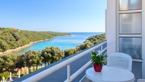 Standard Quadruple Room, 1 Bedroom, Partial Sea View | Terrace/patio - Resort Duga Uvala (Marcana)