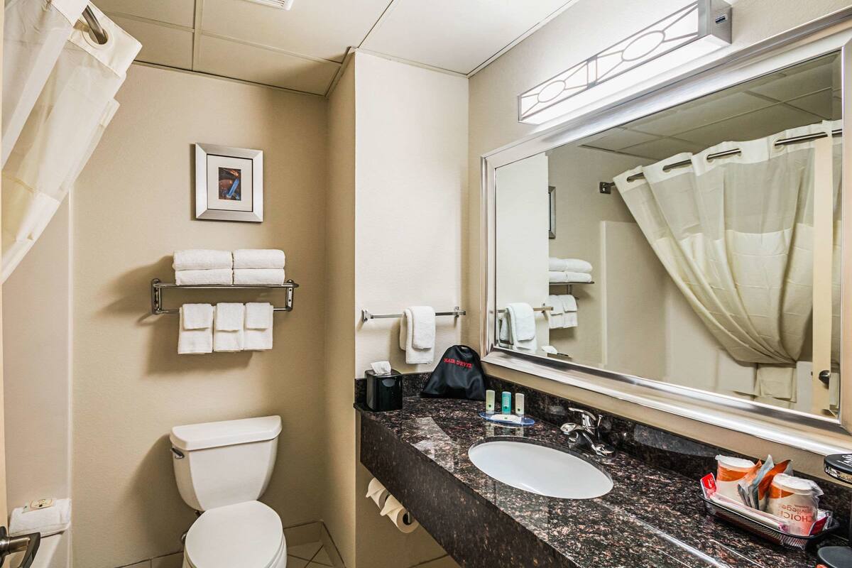 standard room, 2 double beds, non smoking | desk, blackout curtains, soundproofing, iron/ironing board