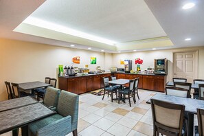 Free daily continental breakfast 