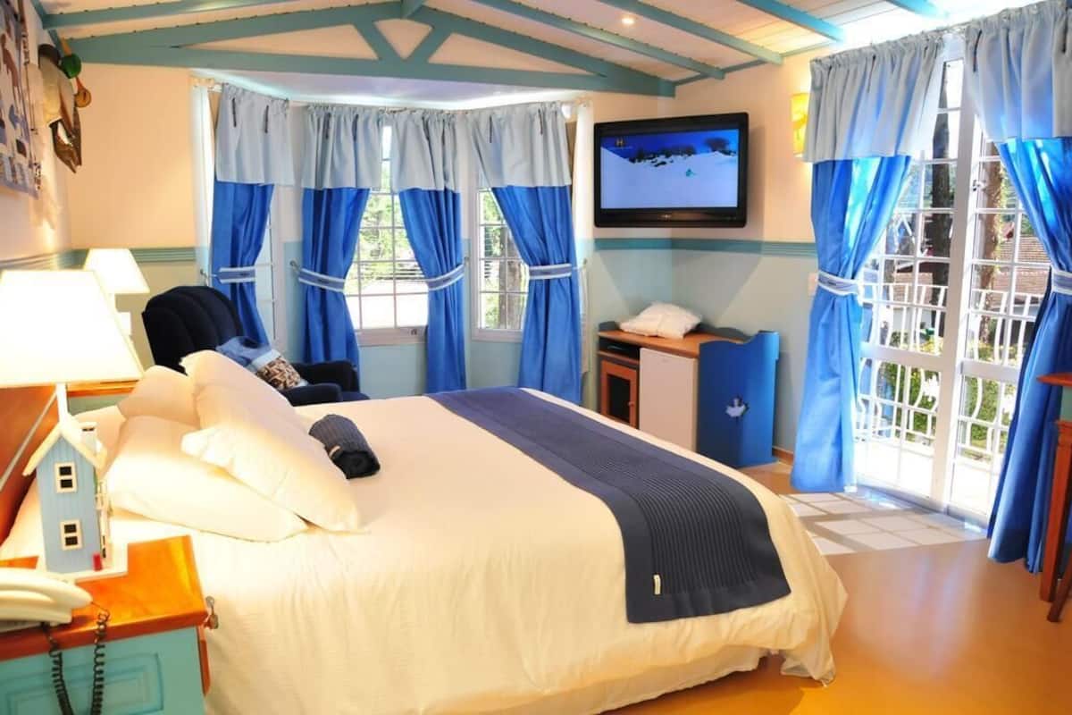 Kamar Double Premium | Minibar, meja kerja, tirai kedap cahaya, dan setrika/meja setrika