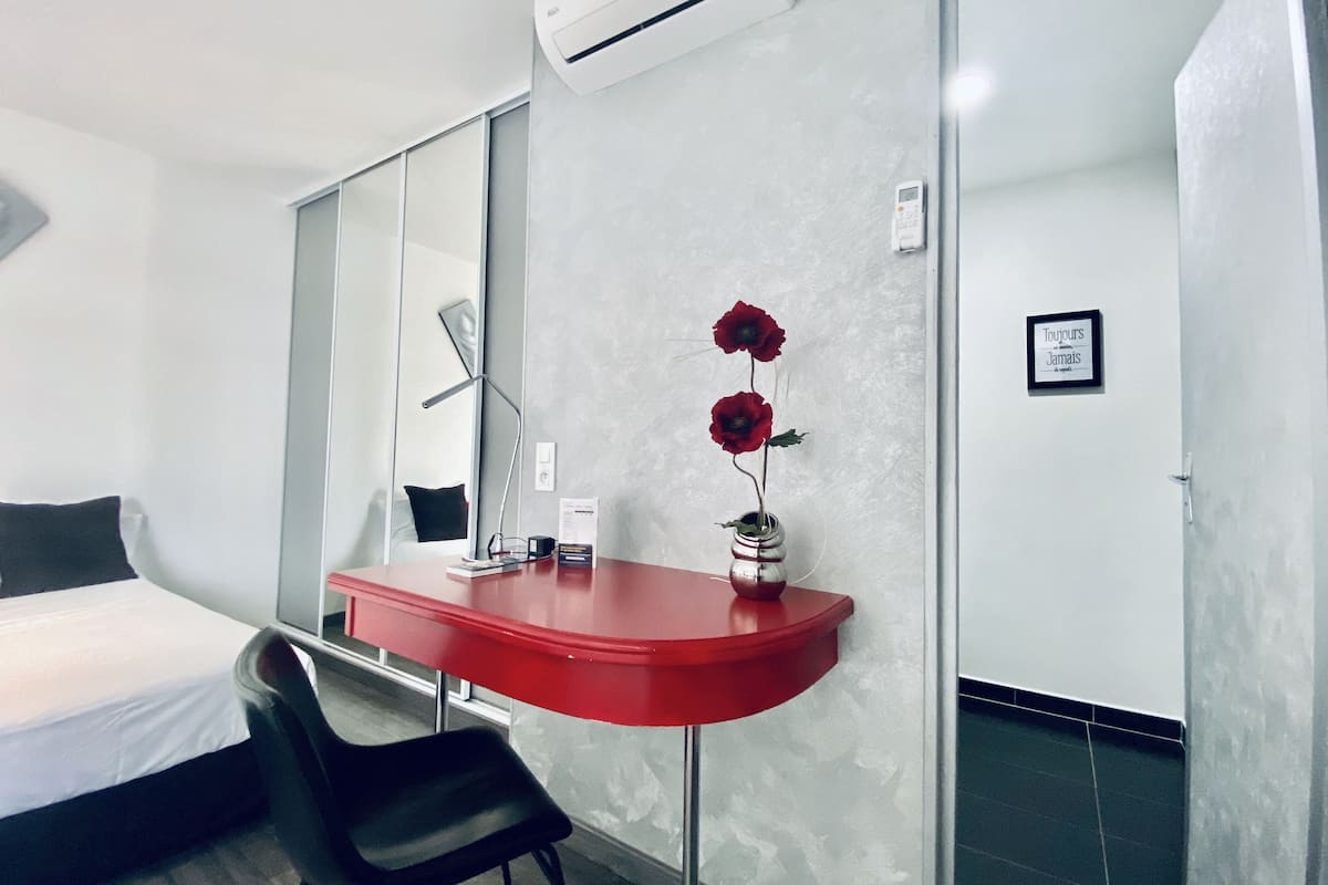 Family Room | Soundproofing, iron/ironing board, free cots/infant beds, free WiFi
