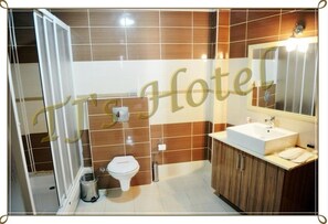 Bathroom - TJ's Hotel (Eceabat)
