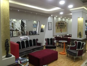 Lobby - TJ's Hotel (Eceabat)