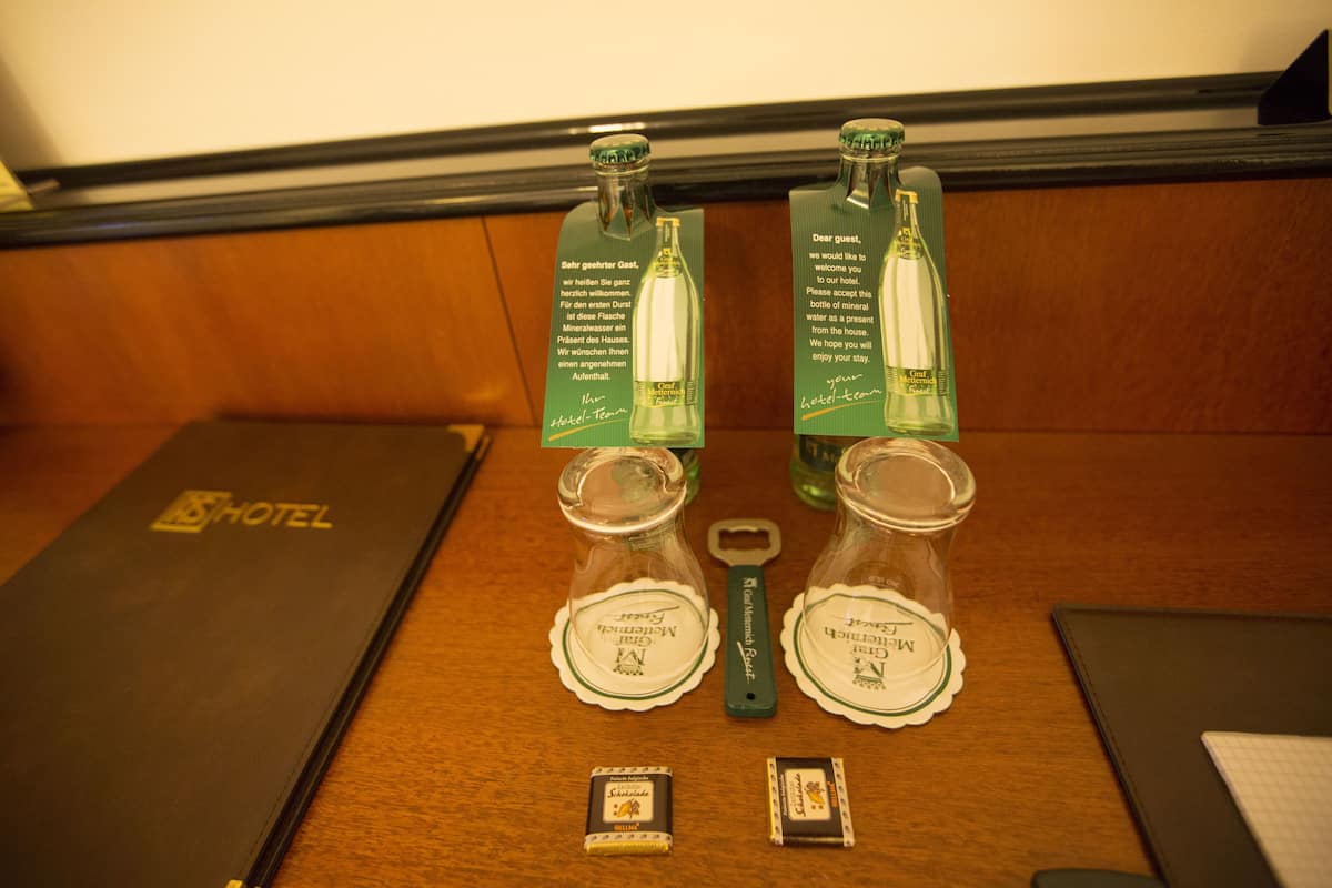 desk, iron/ironing board, cots/infant beds, rollaway beds