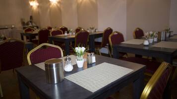 Petit déjeuner buffet compris tous les jours