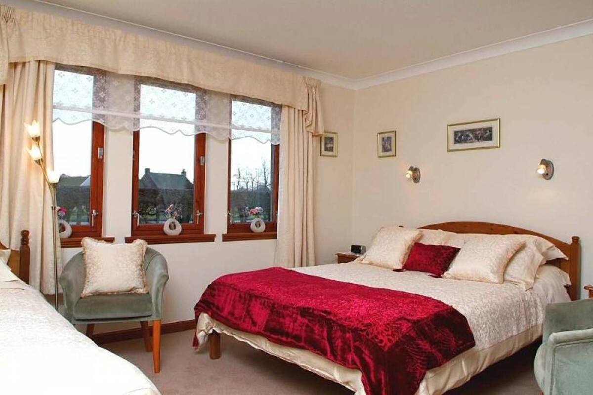 deluxe double room (with shower) | iron/ironing board, free wifi
