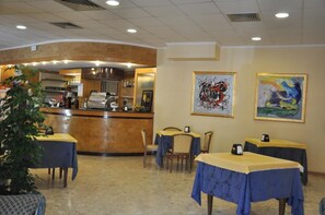 Bar (en el alojamiento)