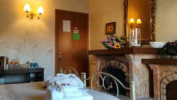 Deluxe Double Room, Balcony (private bathroom not in room) | Minibar, desk, soundproofing, cribs/infant beds