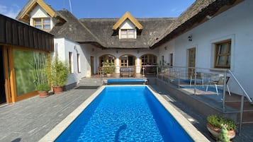Außenpool (je nach Saison geöffnet)