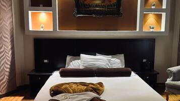 Egyptian cotton sheets, premium bedding, minibar, in-room safe
