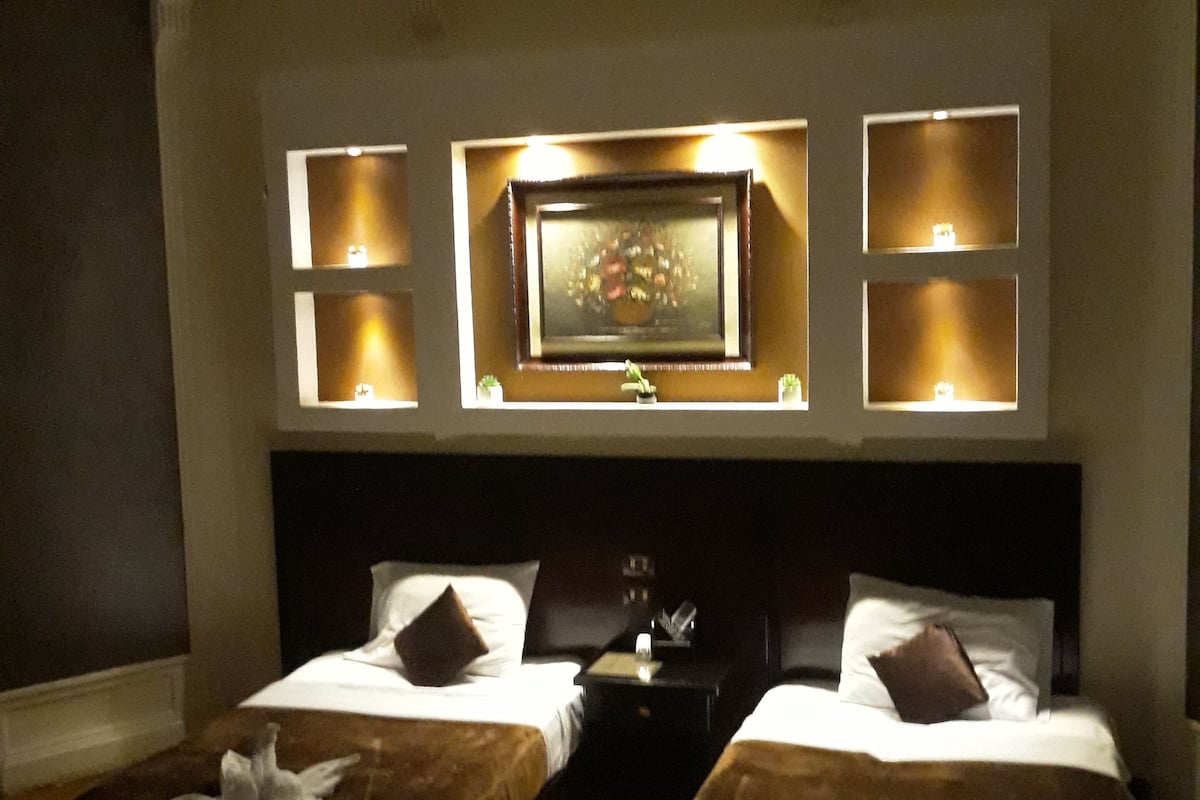 Deluxe Twin Room | Bathroom