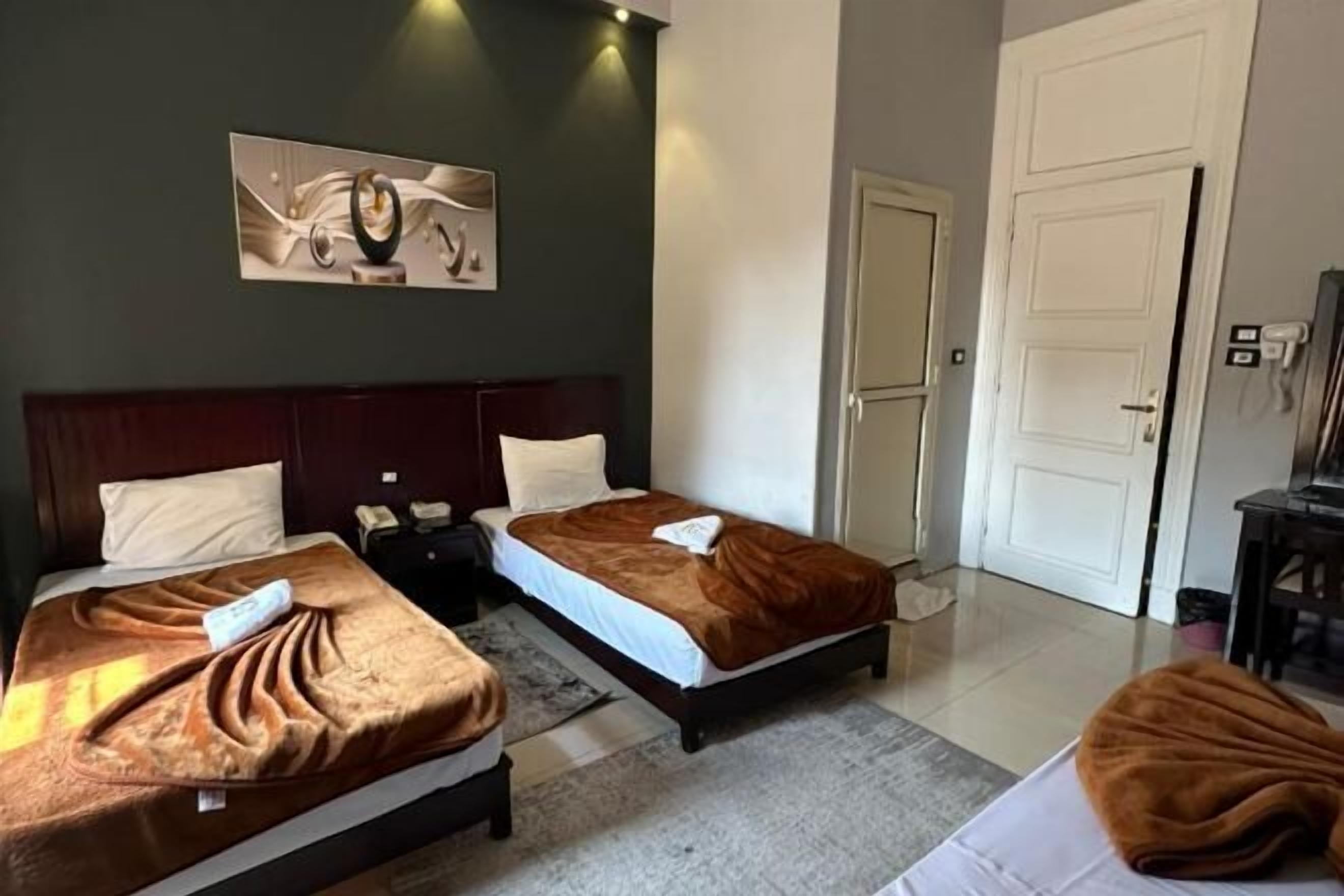 Egyptian cotton sheets, premium bedding, minibar, in-room safe