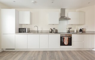 Luxury Apartment, 1 Double Bed, City View | Private kitchen | Full-size fridge, microwave, oven, stovetop
