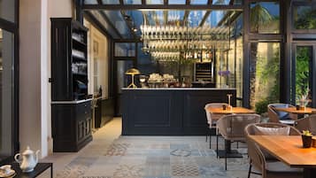 酒吧(店内)