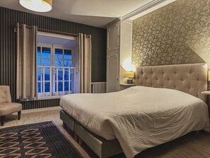 スーペリア トリプルルーム | 高級寝具、客室ごとに異なる装飾、アイロン / アイロン台、WiFi (無料)