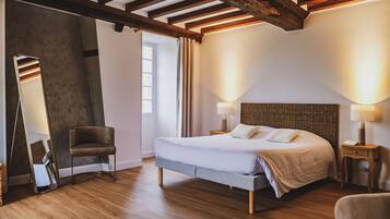 Premium bedding, individually decorated, iron/ironing board, free WiFi