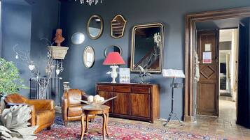 Pintu masuk interior