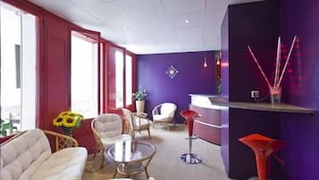 Coin salon dans le hall