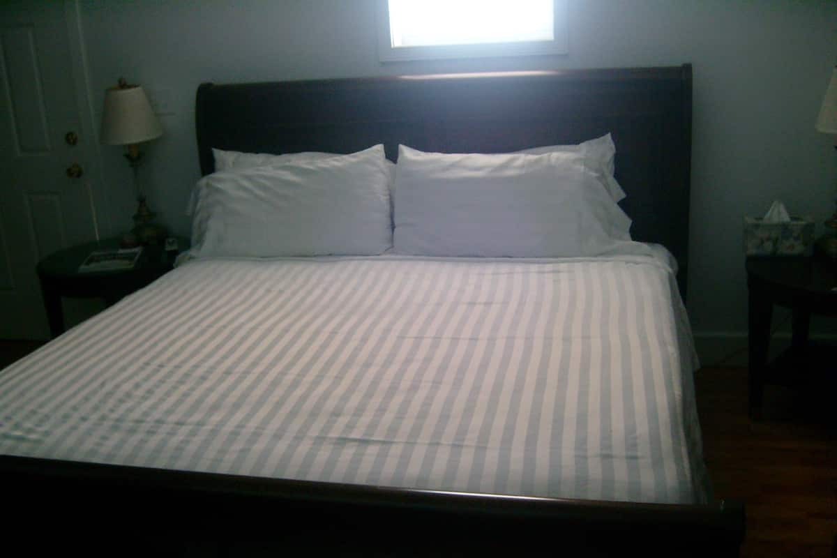 Presidential-Suite, 1 King-Bett