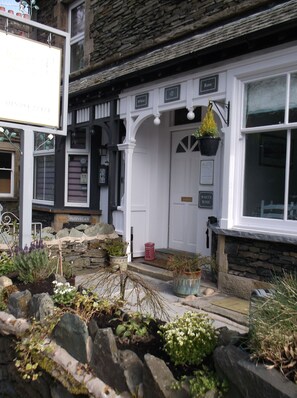 Exterior - White Rose (Windermere)