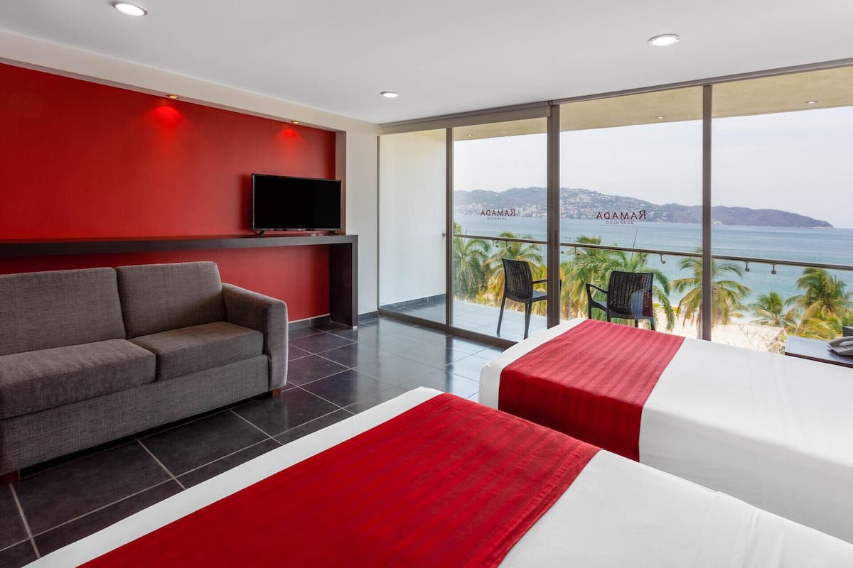 In-room safe, desk, free WiFi, bed sheets