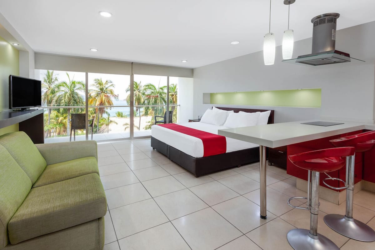 In-room safe, desk, free WiFi, bed sheets
