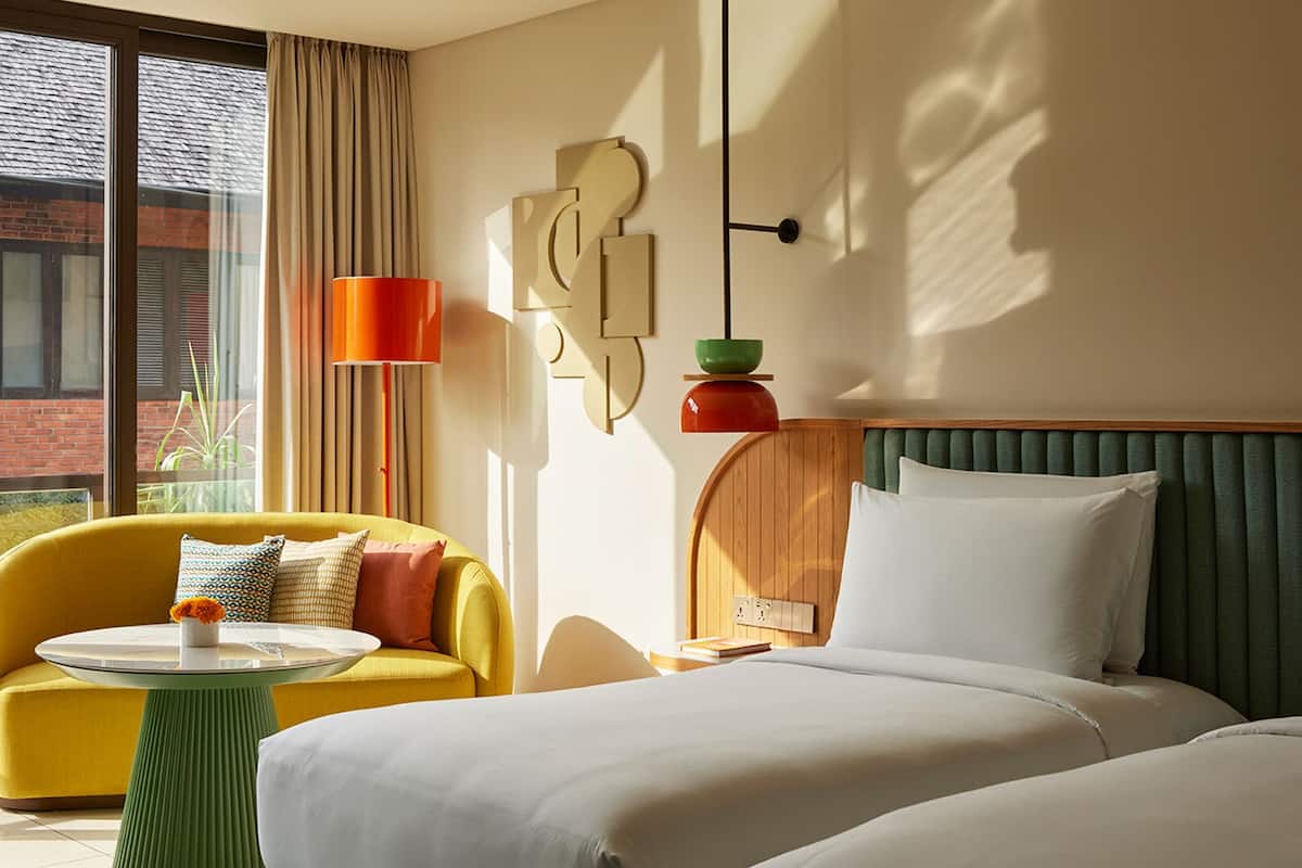 Room, 2 Twin Beds (Street View) | Minibar, in-room safe, desk, laptop workspace