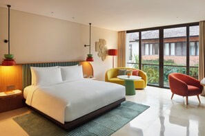 Room, 1 King Bed (Street View) | Minibar, in-room safe, desk, laptop workspace - Kleo Seminyak, part of JdV by Hyatt (Seminyak)