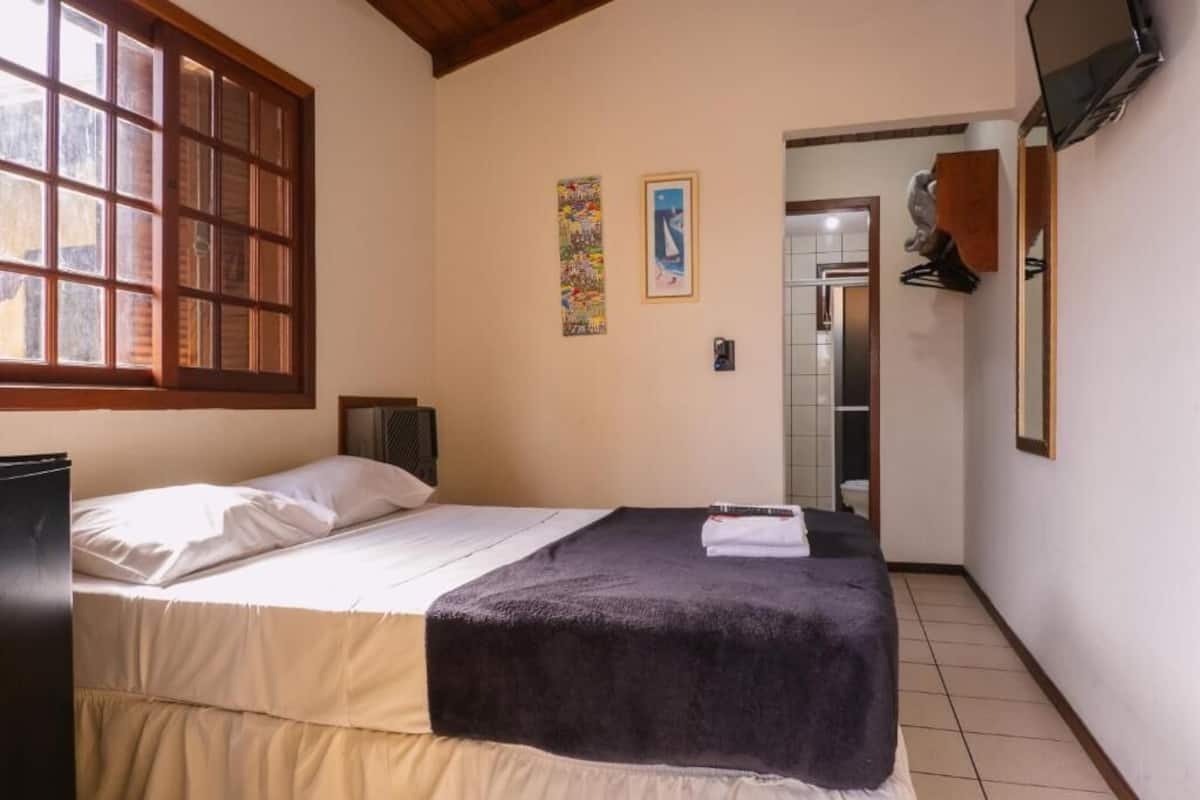 Standard Double or Twin Room | Blackout drapes, WiFi (free), bed sheets