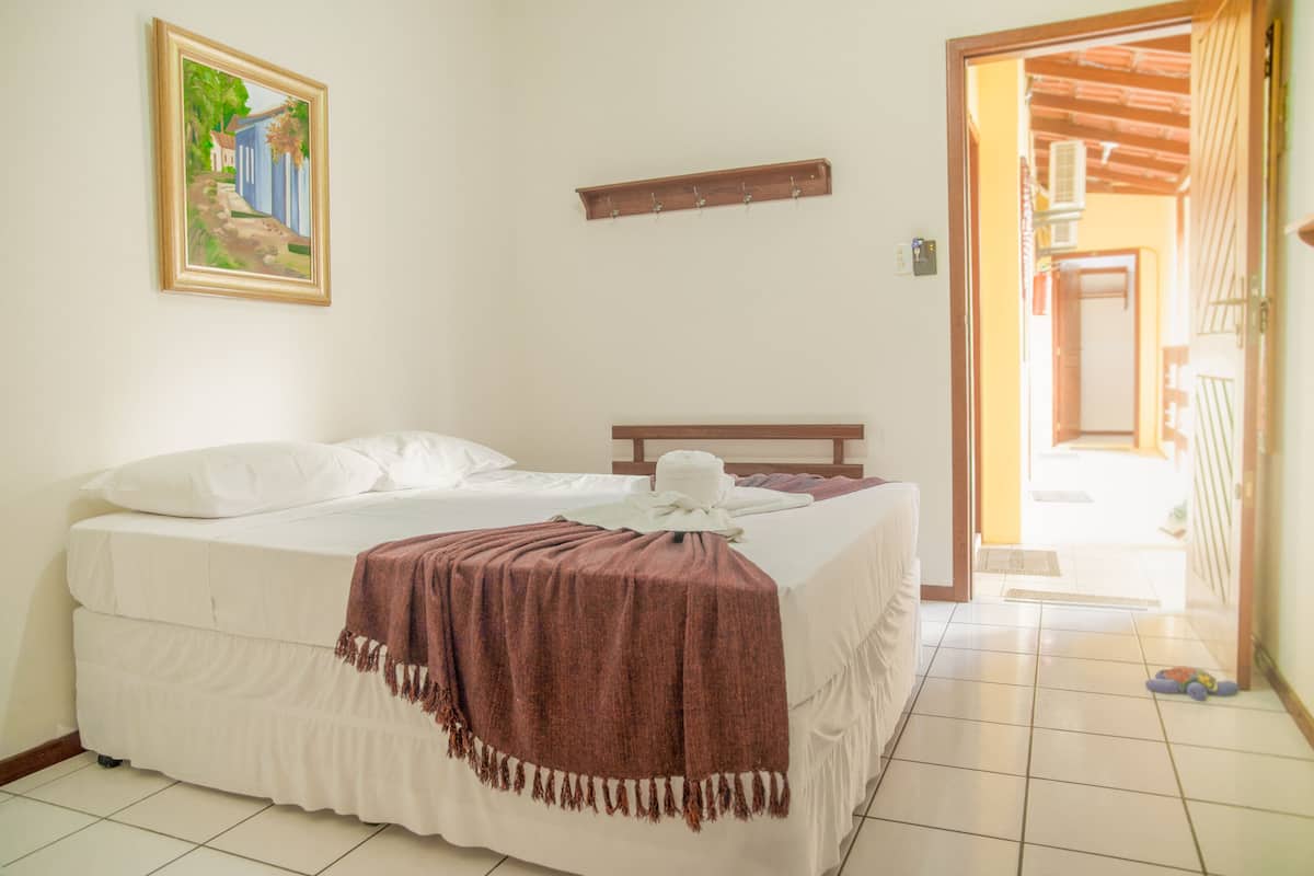 Comfort Room, 1 Double Bed | Blackout curtains, free WiFi, bed sheets, wheelchair access