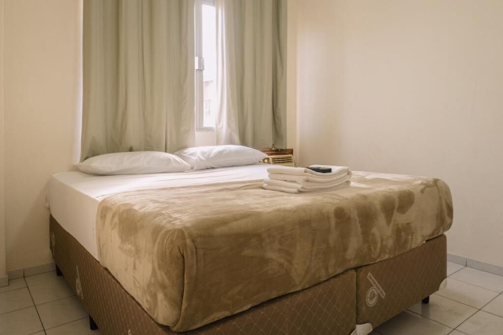 Economy Twin Room | Blackout drapes, WiFi (free), bed sheets