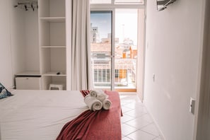 Kamar Superior | Tirai kedap cahaya, Wi-Fi gratis, dan seprai linen