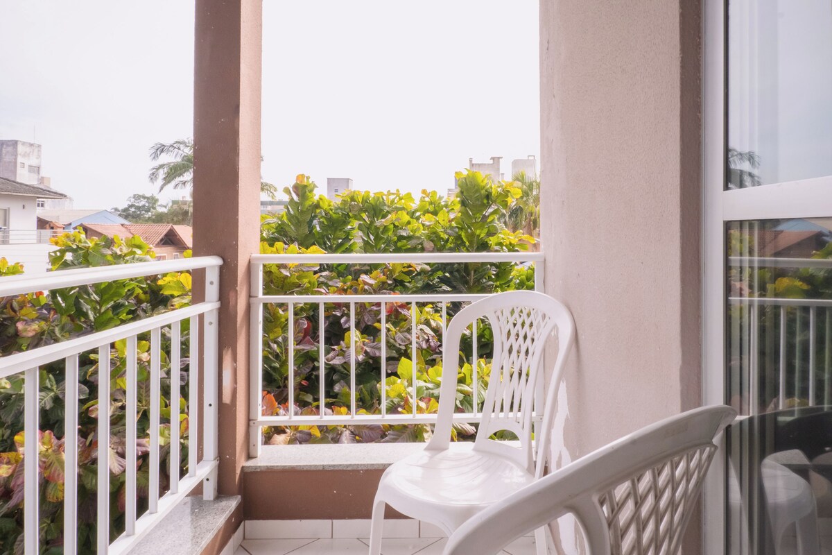 Double Room, City View | Blackout drapes, WiFi (free), bed sheets