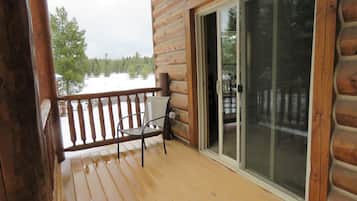 Deluxe Double Room, 1 King Bed, Private Bathroom (Balcony, Eagle) | Balcony
