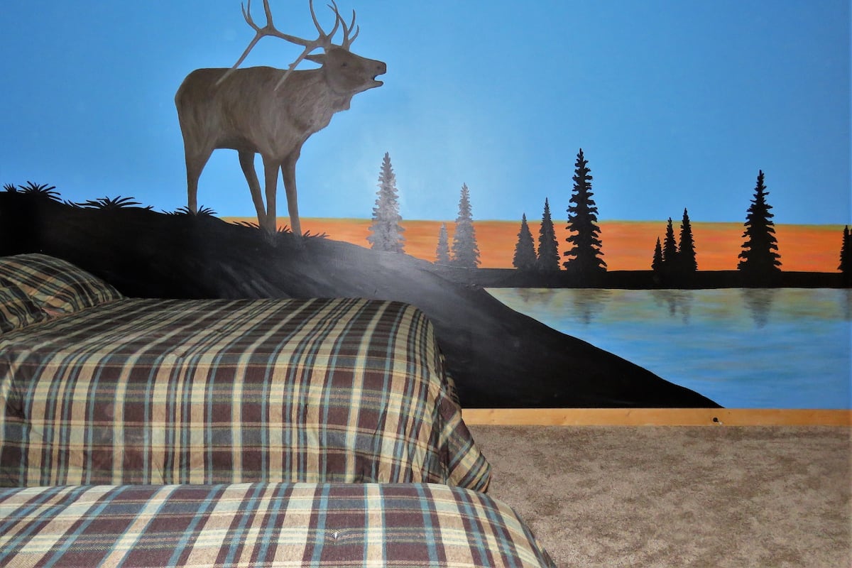 Firemannsrom, 2 queensize-senger, delt bad (Elk) | Strykejern/-brett, wi-fi (inkludert) og individuelt dekorert