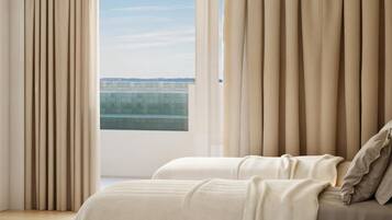 Quadruple Room with Private Pool | Minibaari, pimennysverhot, ilmainen Wi-Fi, vuodevaatteet