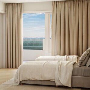 Quadruple Room with Private Pool | Minibar, cortinas opacas, wifi gratis y ropa de cama