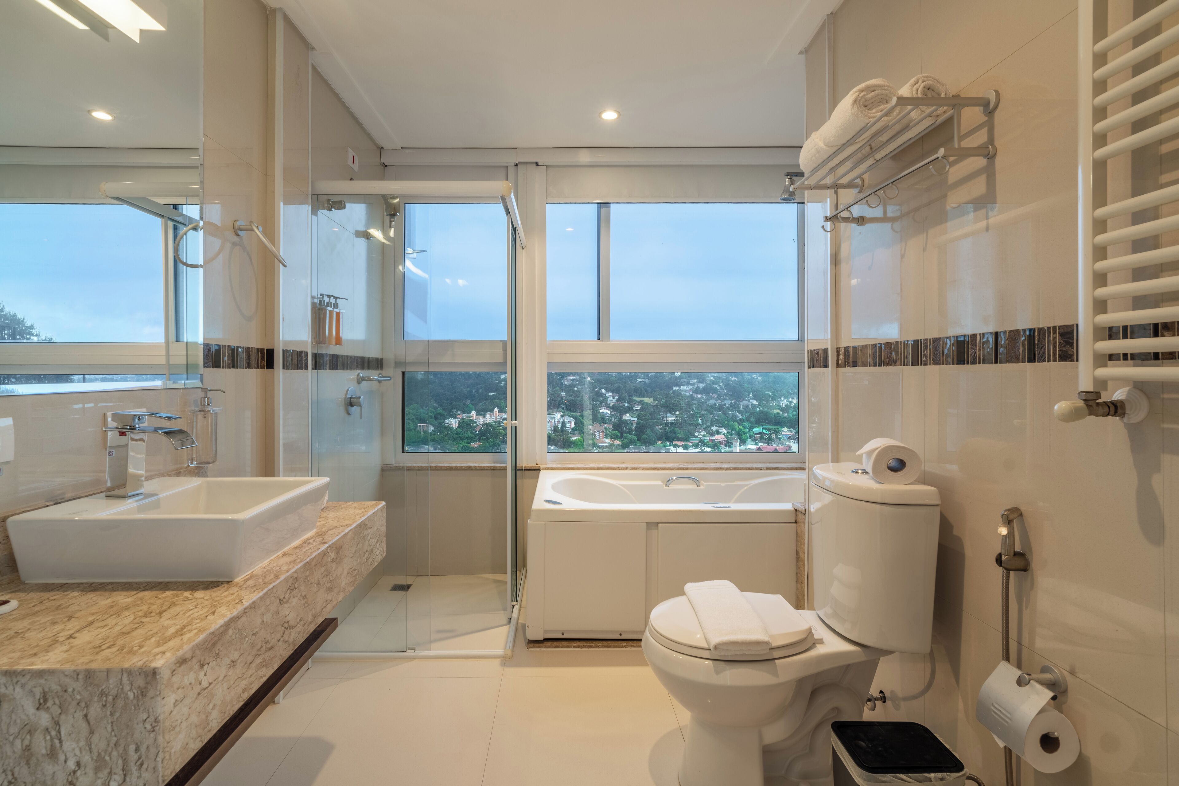 apartment, hot tub (bella vista iii) | bathroom | shower, free toiletries, hair dryer, towels