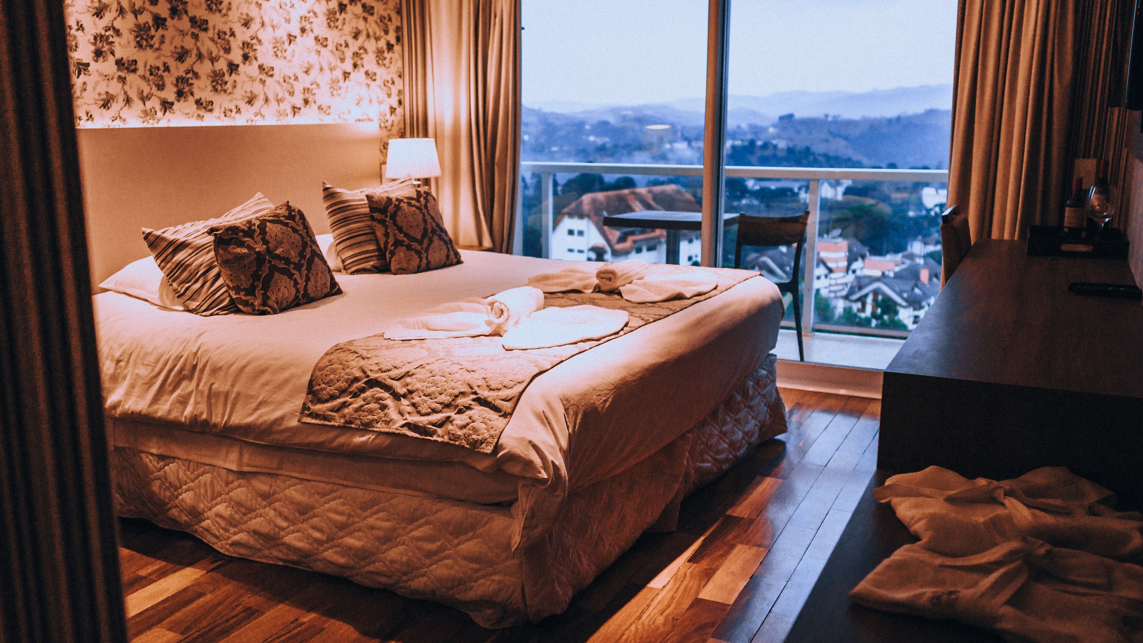 Minibar, blackout curtains, free WiFi, bed sheets