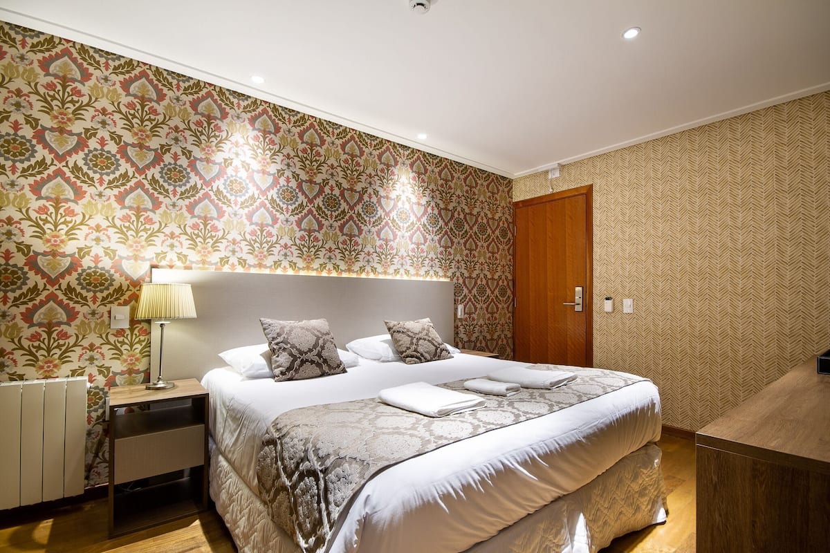 Minibar, blackout curtains, free WiFi, bed sheets
