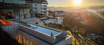 Chris Wellness Resort Hotel