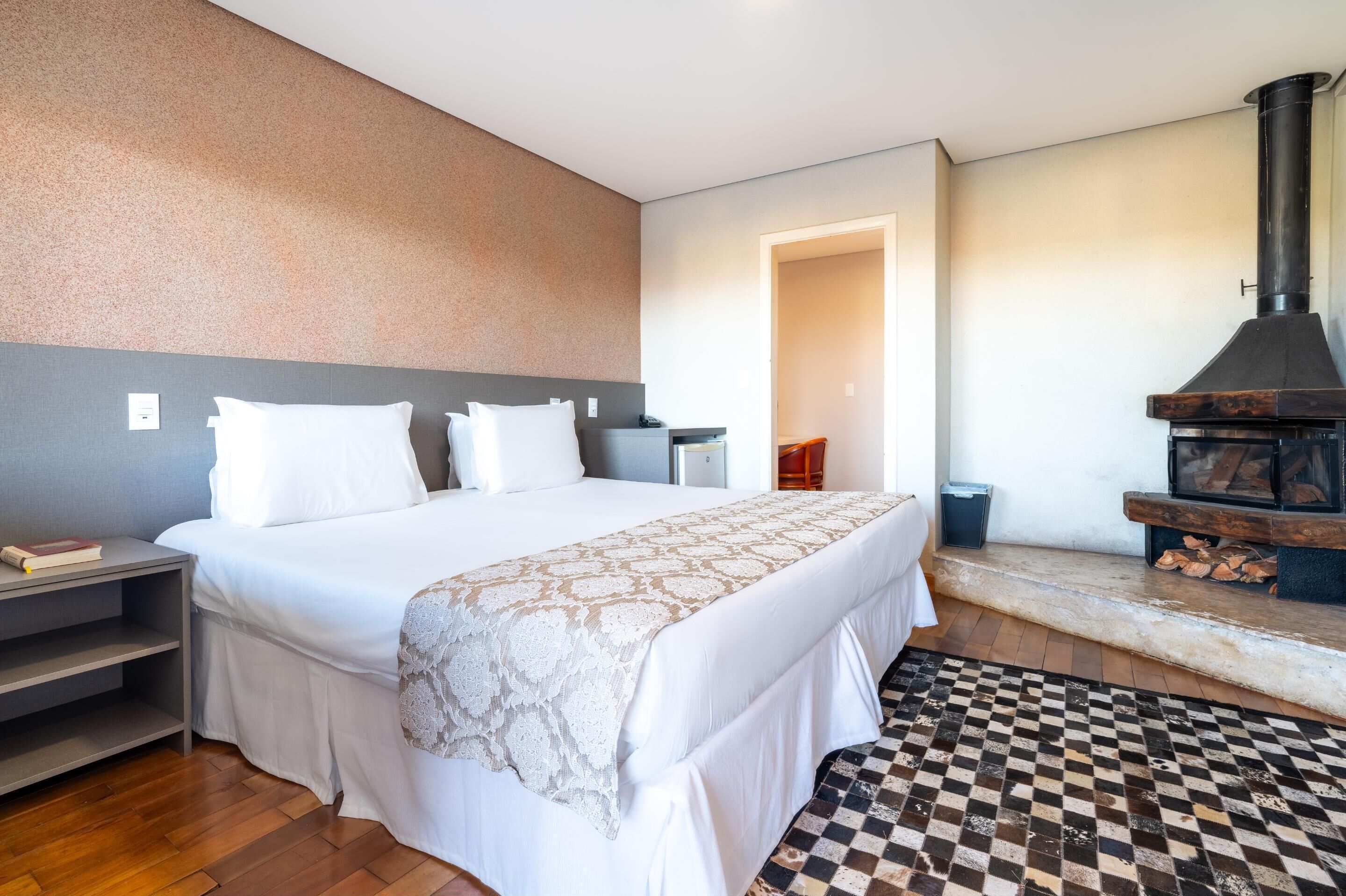 Minibar, mörkläggningsgardiner, gratis wi-fi och sängkläder