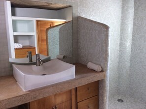 Deluxe Double Room, Kitchenette, Ocean View | Bathroom sink - Agave del Mar (Coyuca de Benitez)