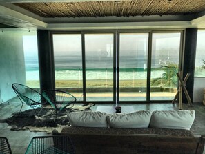 Deluxe Apartment, 2 Bedrooms, Ocean View | Premium bedding, individually decorated, individually furnished