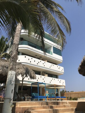 Mặt tiền nơi lưu trú