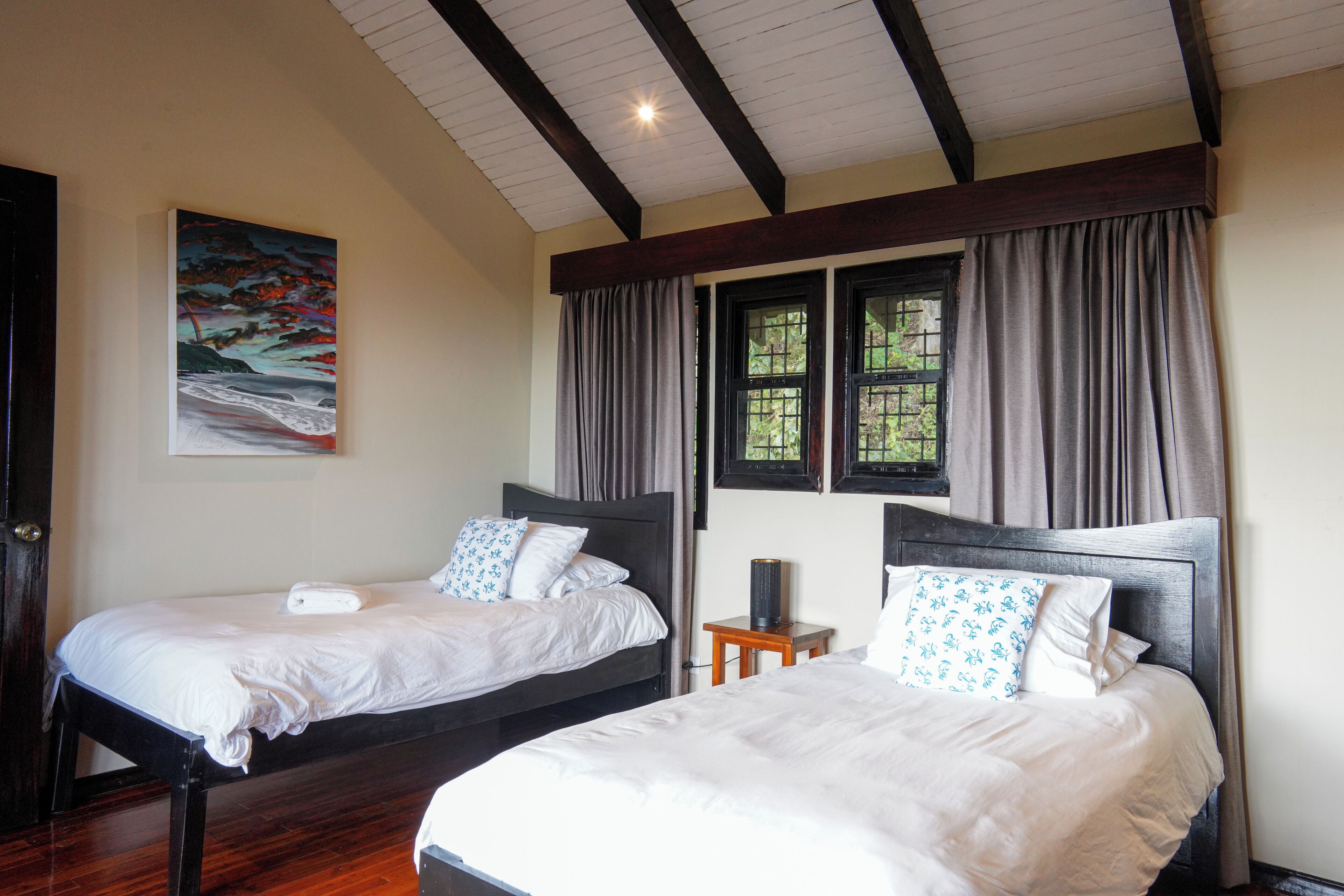 luxury condo, 3 bedrooms, kitchen, ocean view | down duvets, in-room safe, free wifi, bed sheets