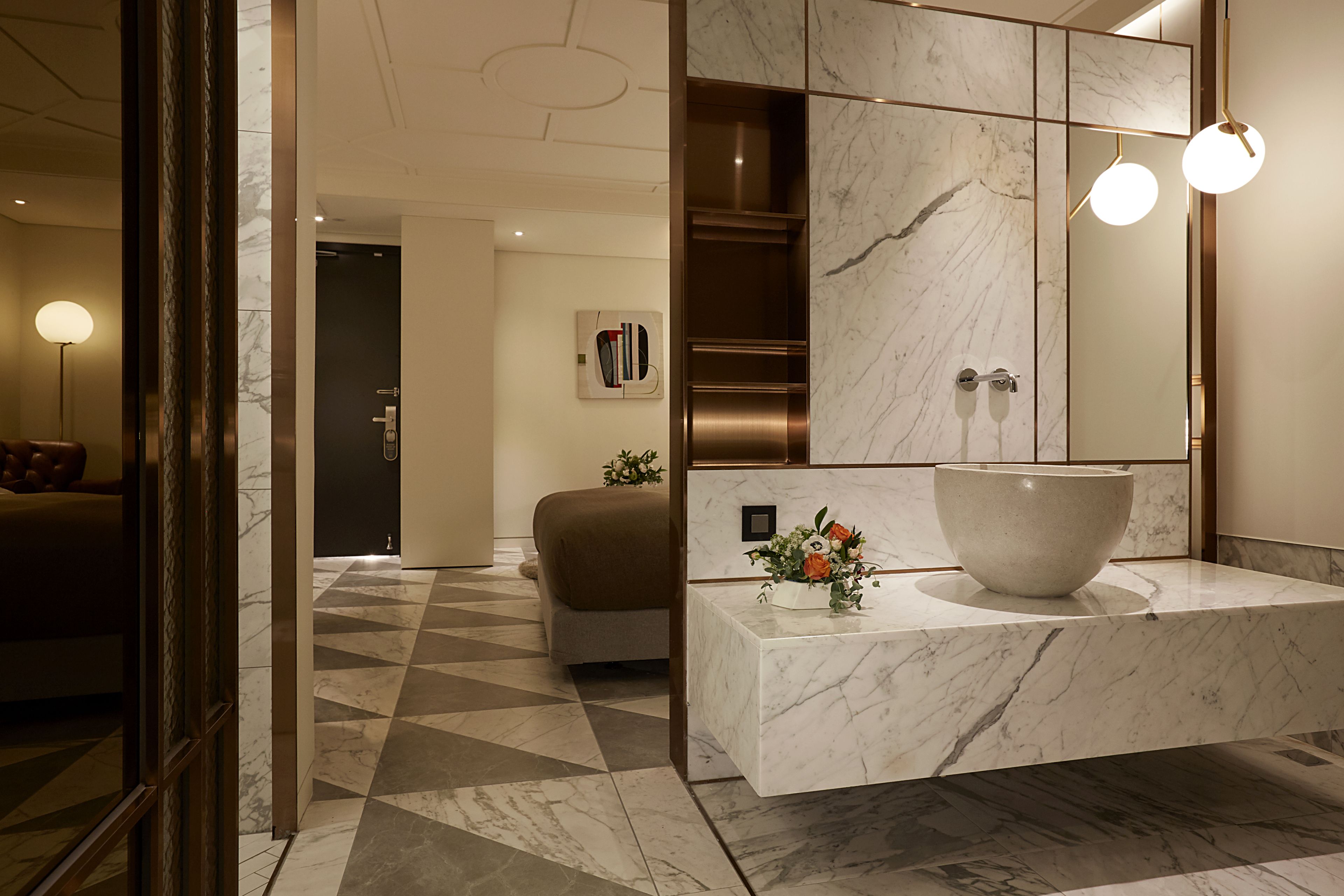 premium bedding, free minibar, in-room safe, desk