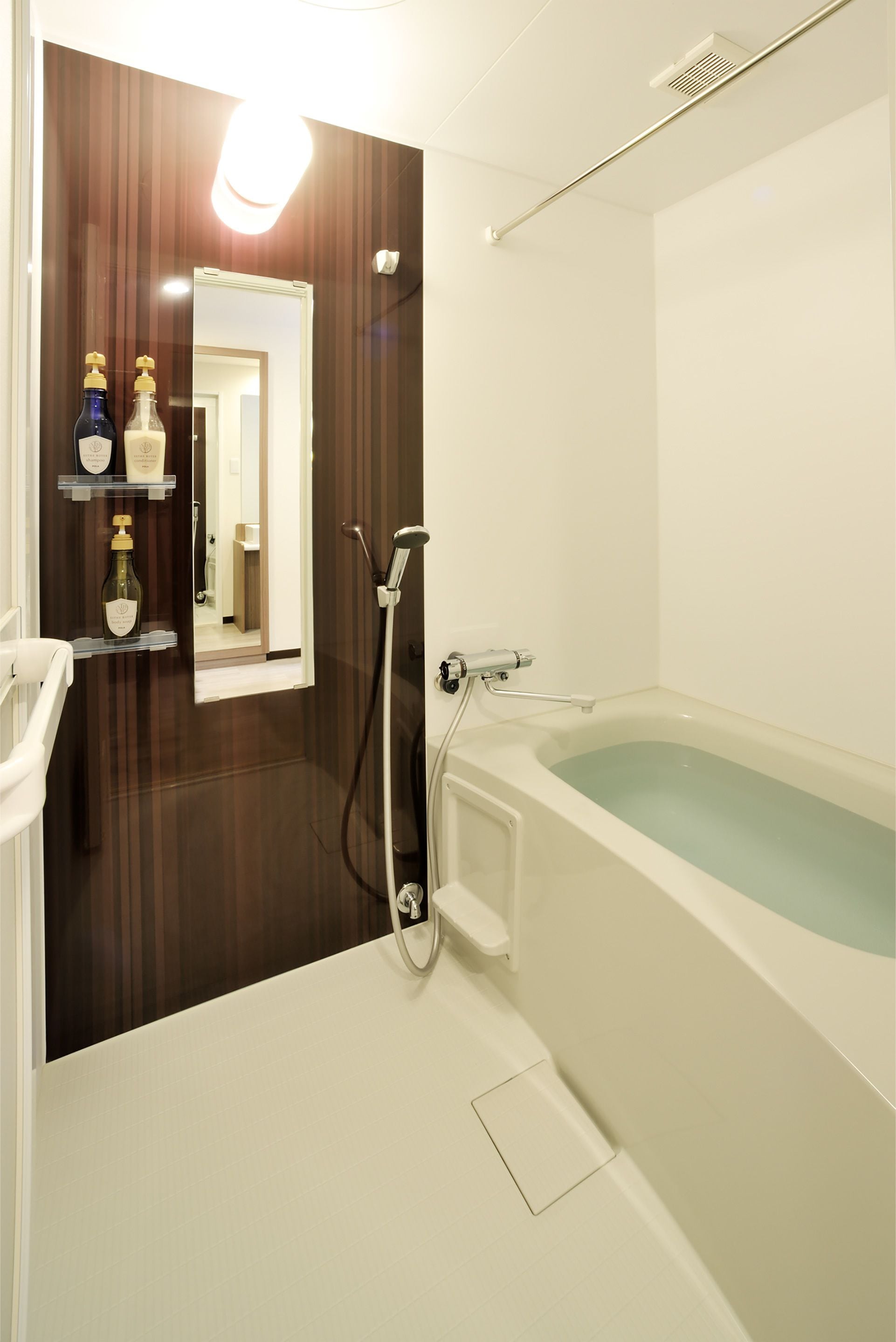 separate bathtub and shower, free toiletries, slippers, electronic bidet