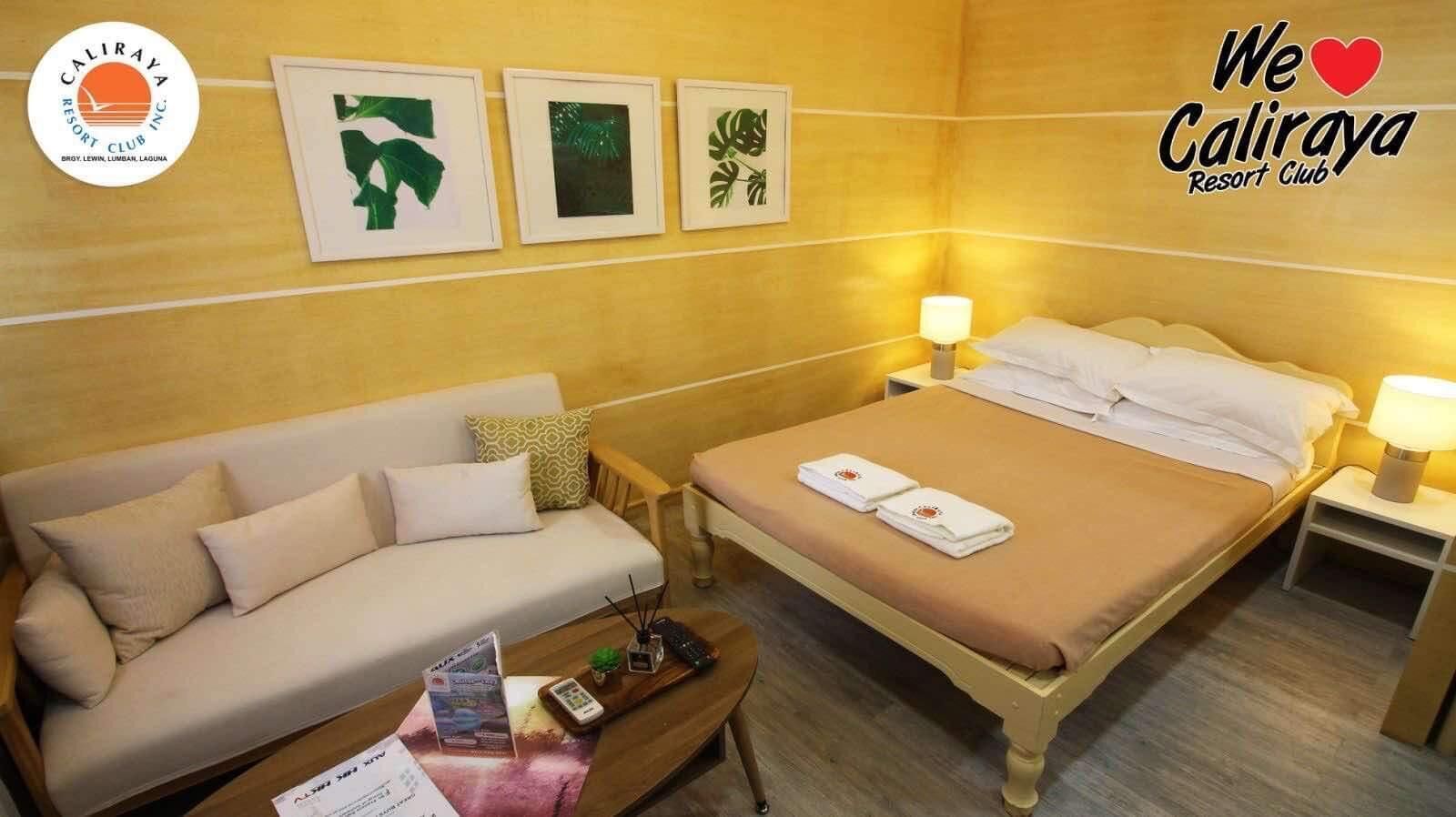 Deluxe Room | Bathroom | Shower, towels