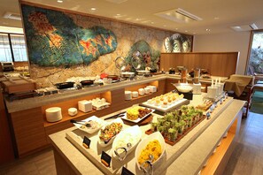 Free daily buffet breakfast - Kamikouchi Hotel SHIRAKABASO (Matsumoto)